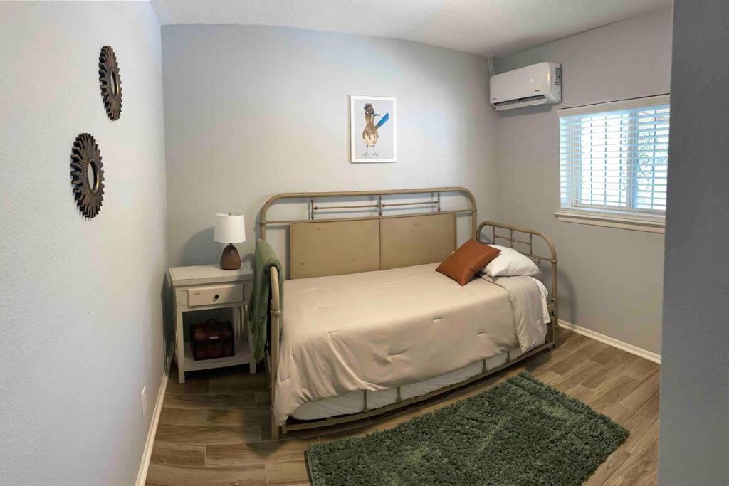 Comfy, Contemporary Quiet Retreat Vacation Home With Views Αλμπουκέρκι Εξωτερικό φωτογραφία